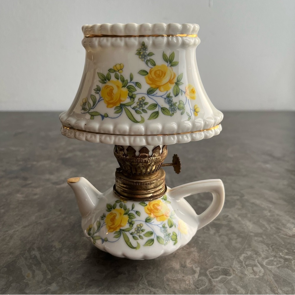 Oil Lamp Ceramic with Yellow Rose design